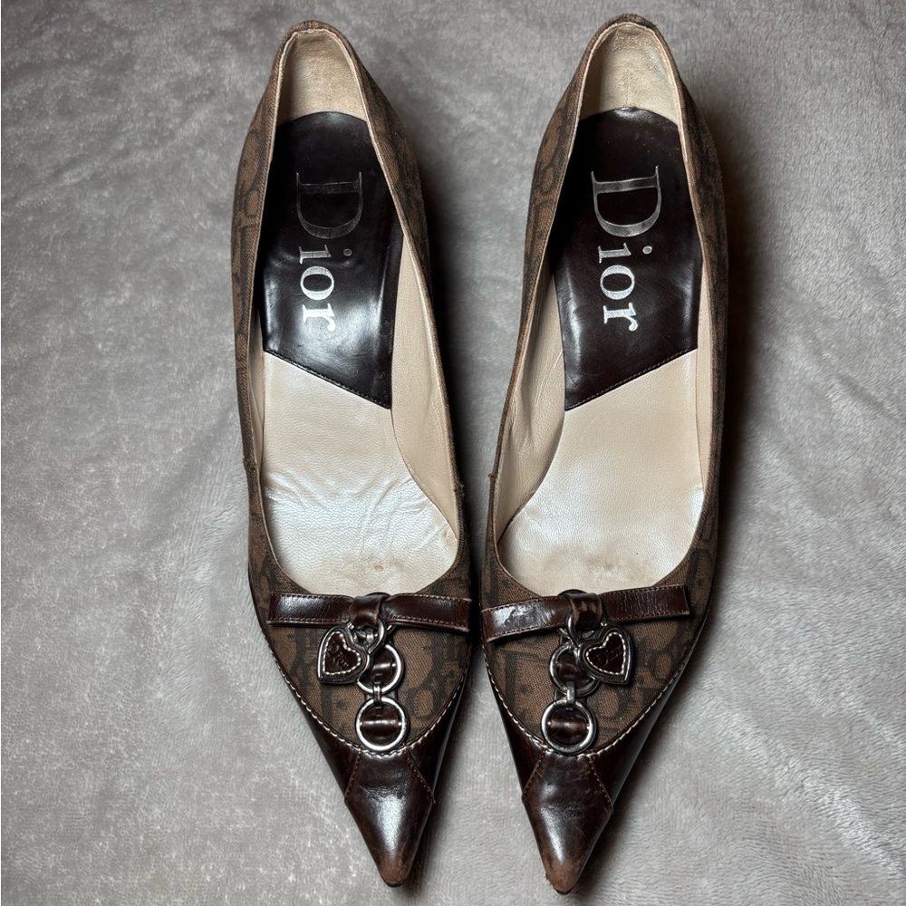 Christian Dior Vintage 2006 Romantique Trotter Heart Charm Heels - Picture 2 of 9